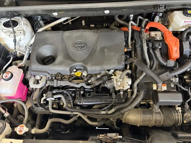 Used 2023 White Toyota XLE image 21
