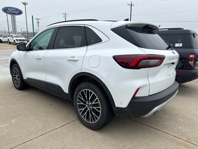 Used 2023 White Ford Base image 3