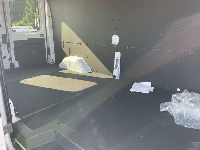 New 2026 Oxford White Ford Cargo Van image 7