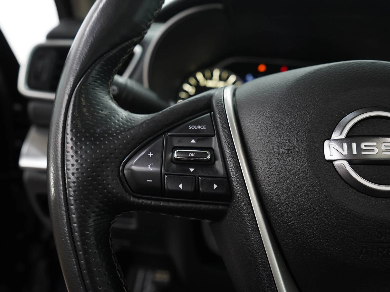 Used 2023 Black Nissan SV image 25