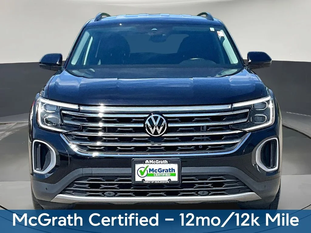 Used 2025 Black Volkswagen 2.0T SE w/Technology image 2