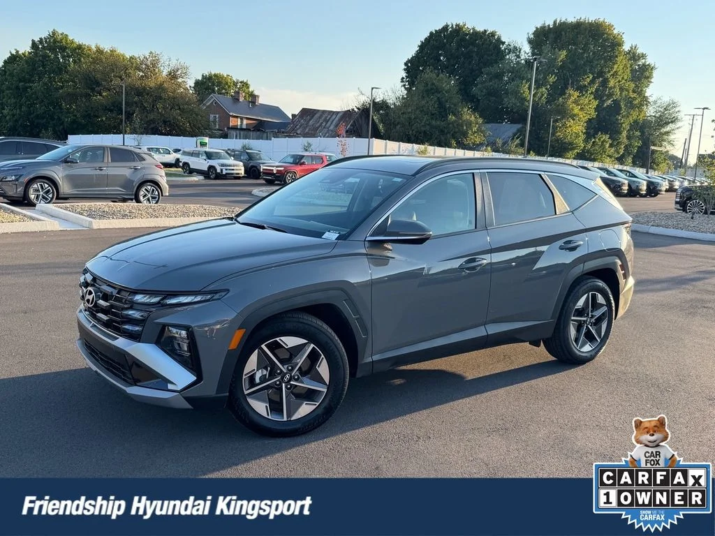 Used 2026 Gray Hyundai SEL Premium image 1