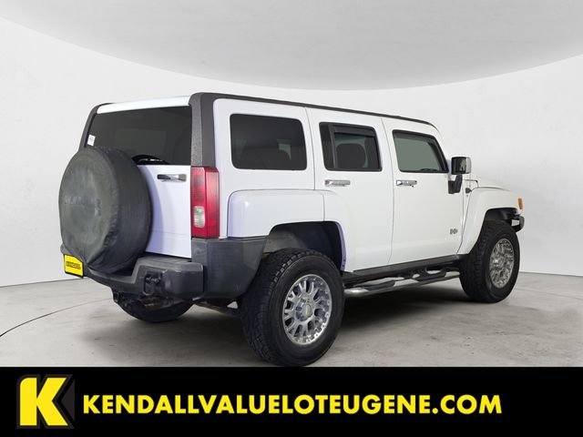 Used 2007 White Hummer Base image 5
