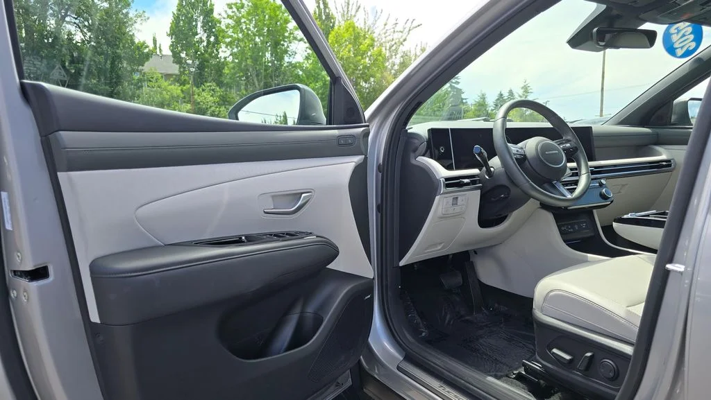 Used 2025 Shimmering Silver Hyundai Limited image 19