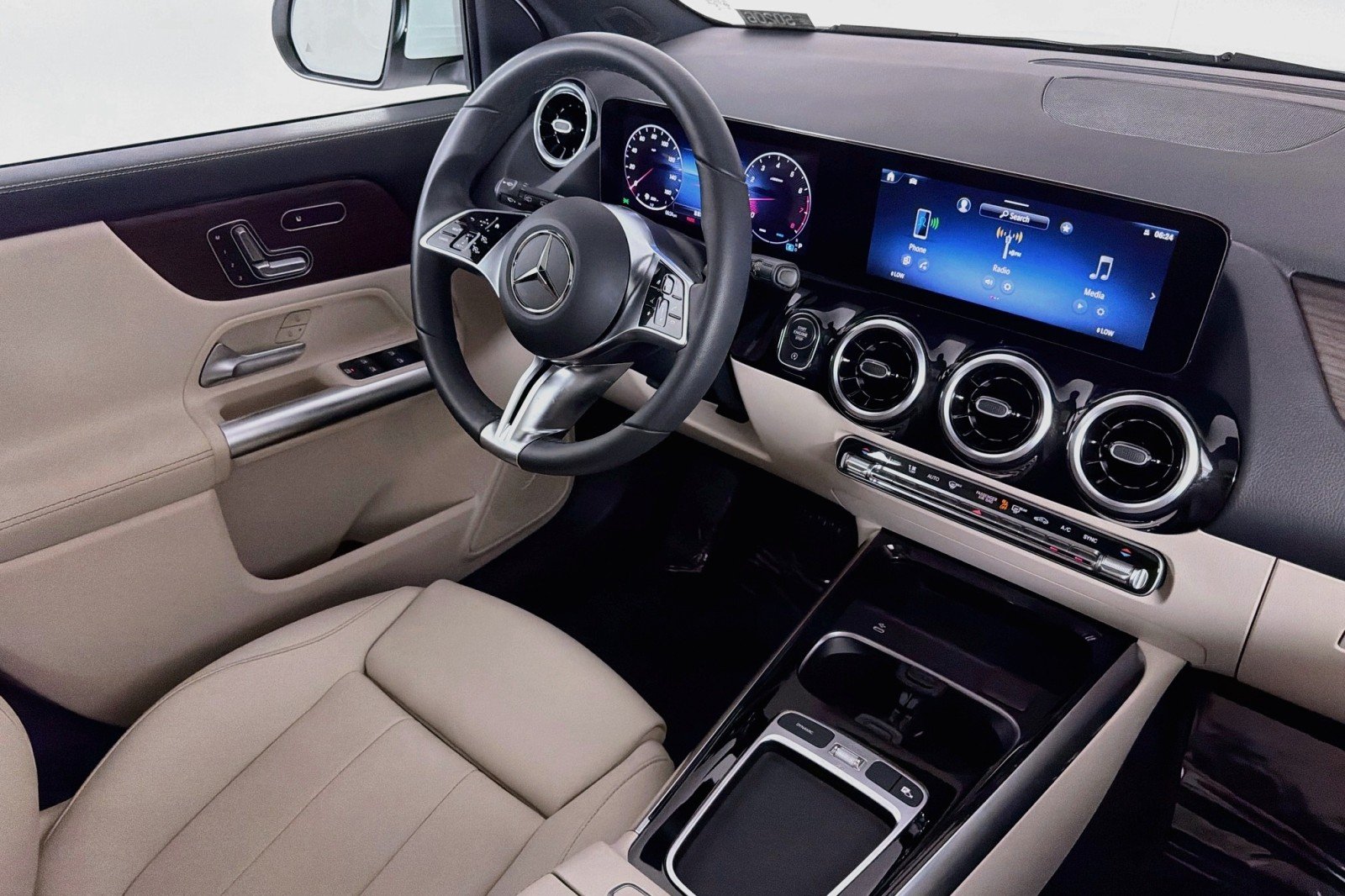 Certified Used 2026 Polar White Mercedes-Benz 250 image 17