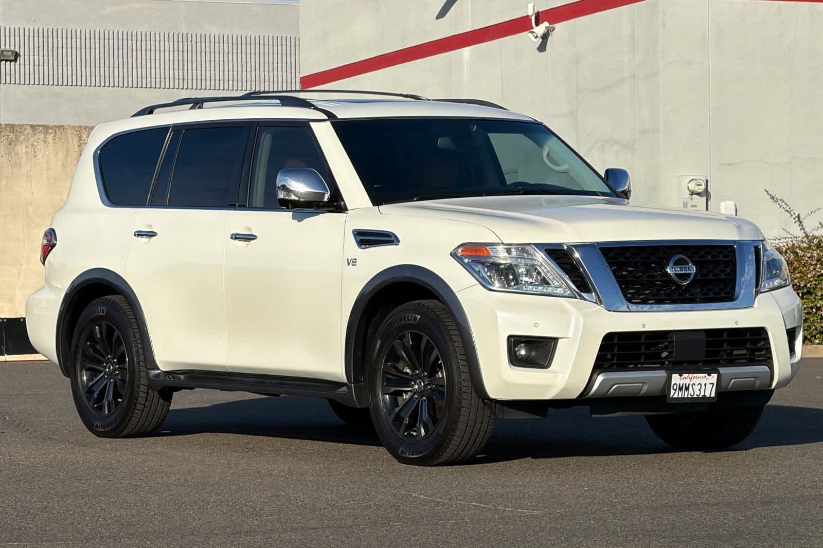 Used 2017 Pearl White Nissan Platinum image 5