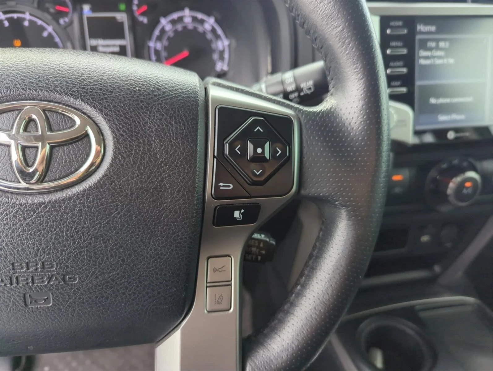 Used 2022 Midnight Black Metallic Toyota SR5 image 14