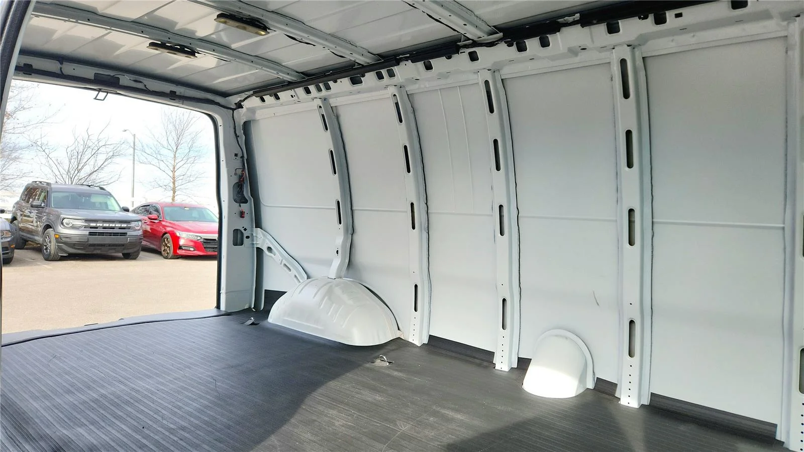 2025 Chevrolet Express Cargo Work Van - Photo 17