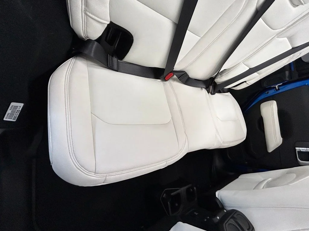 Used 2024 Blue Jeep Sahara image 24