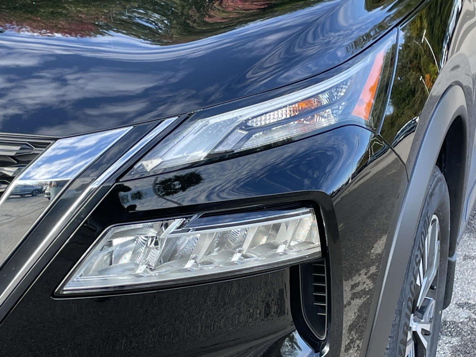 Certified Used 2023 Super Black Nissan SV image 18