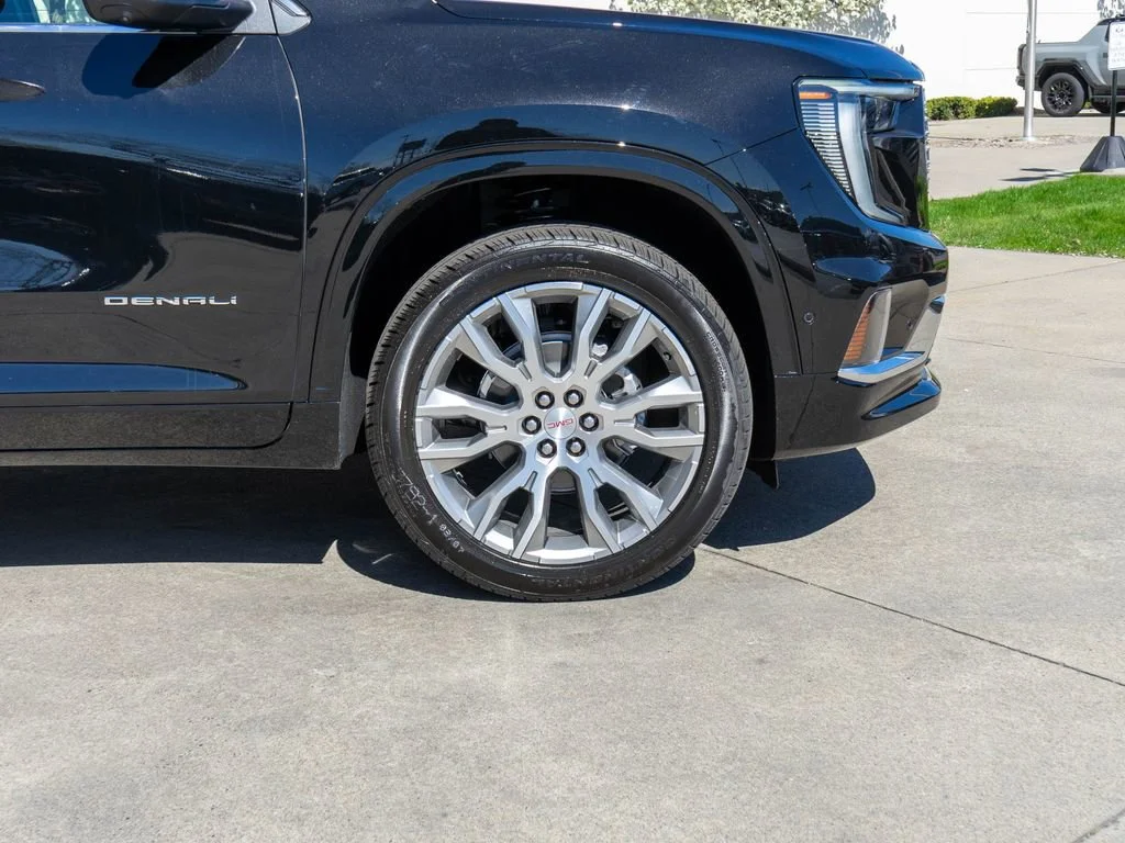 2026 GMC Acadia Denali - Photo 36