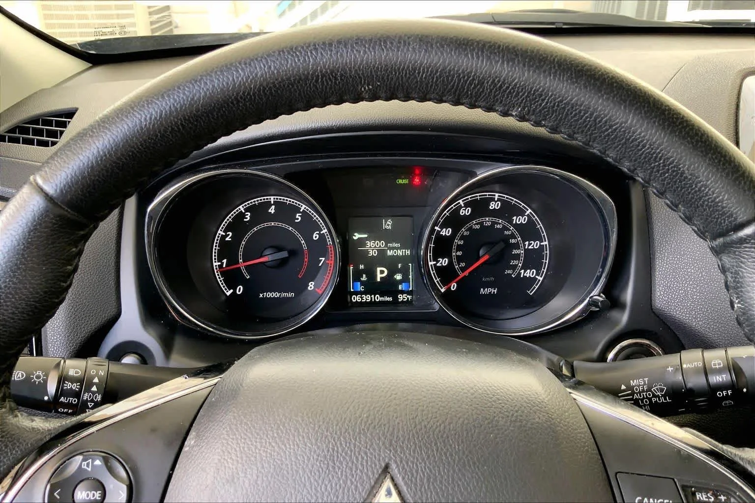 Used 2024 Labrador Black Pearl Mitsubishi SE image 26