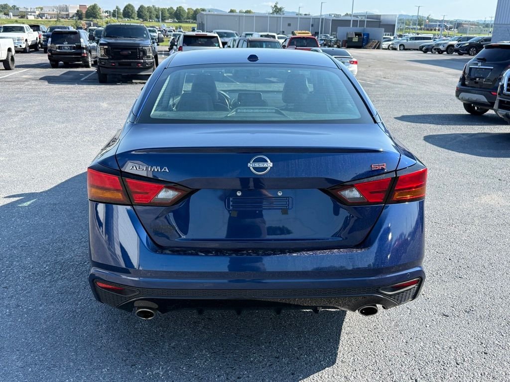 Used 2024 Blue Nissan 2.5 SR image 17
