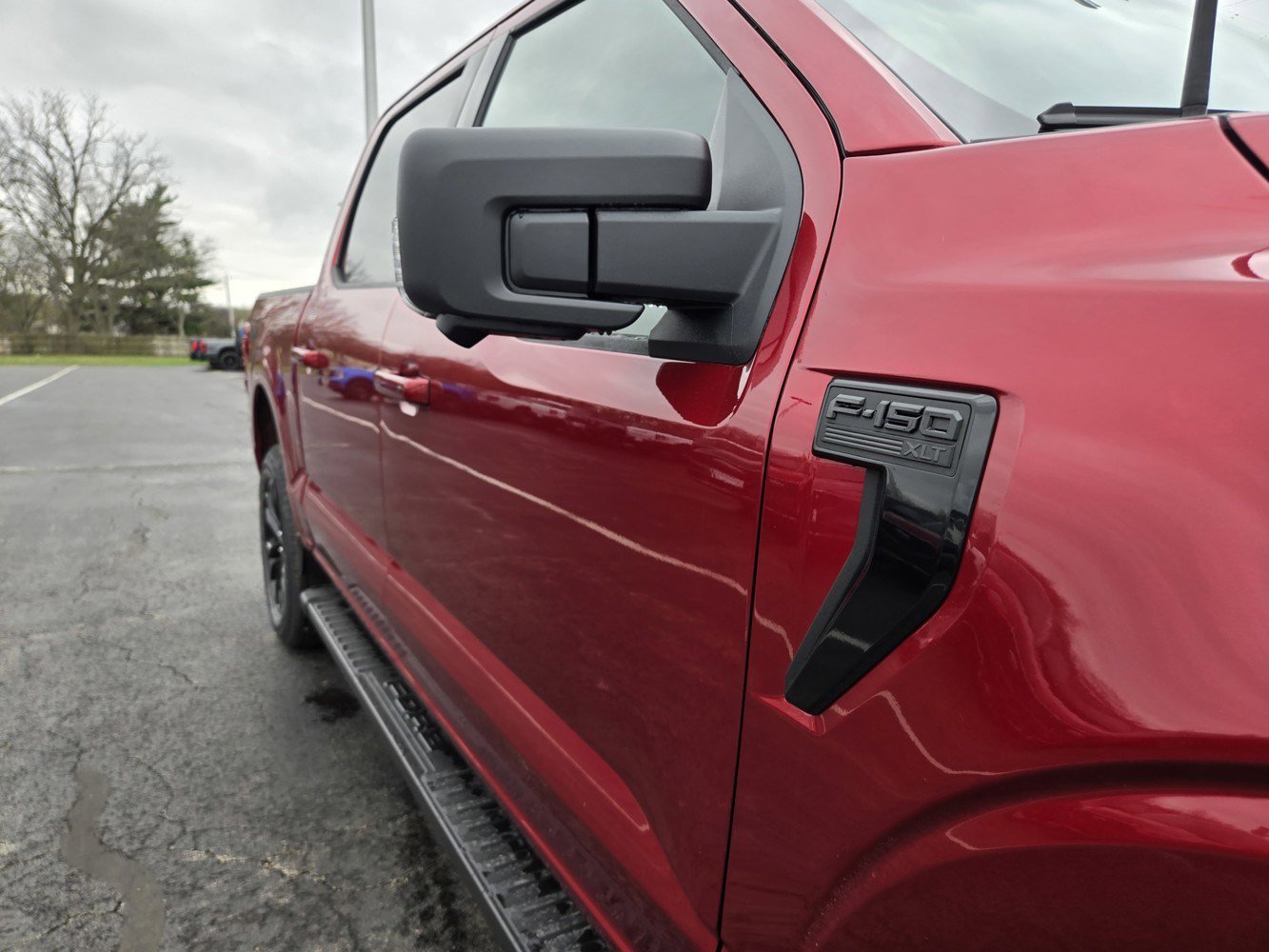 New 2026 Ruby Red Metallic Tinted Ford XLT image 25