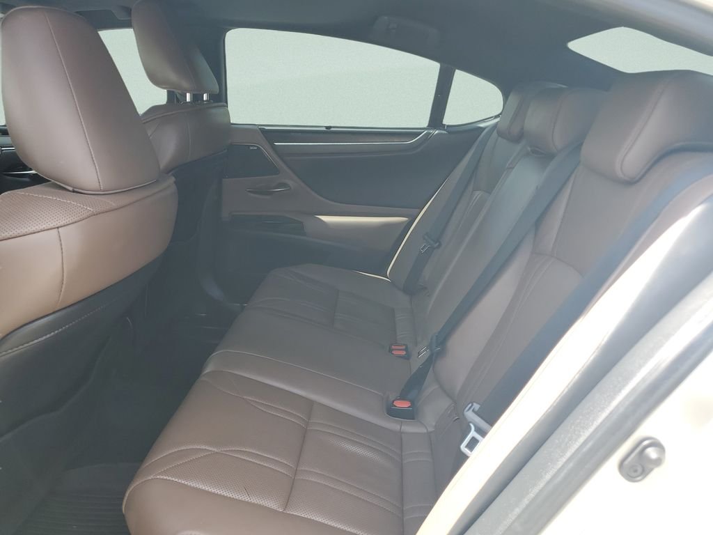 2024 Lexus ES Hybrid 300h Ultra Luxury - Photo 9