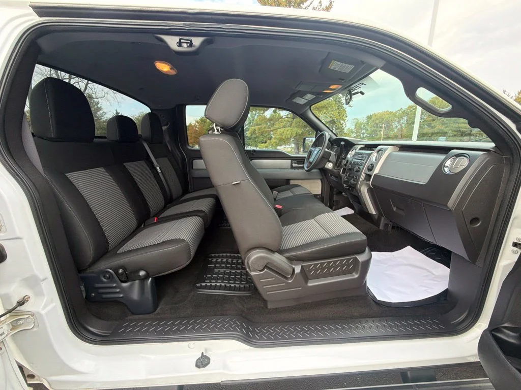 Used 2012 White Ford XLT image 44
