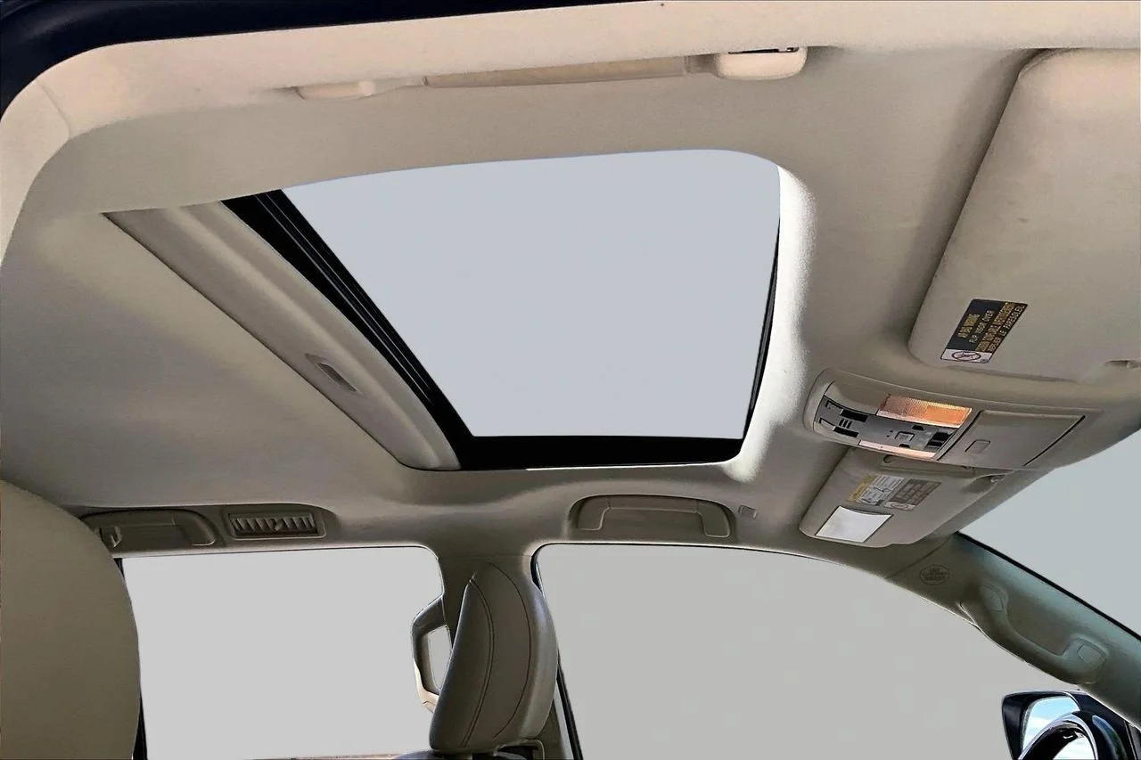 Used 2020  Lexus 460 image 16