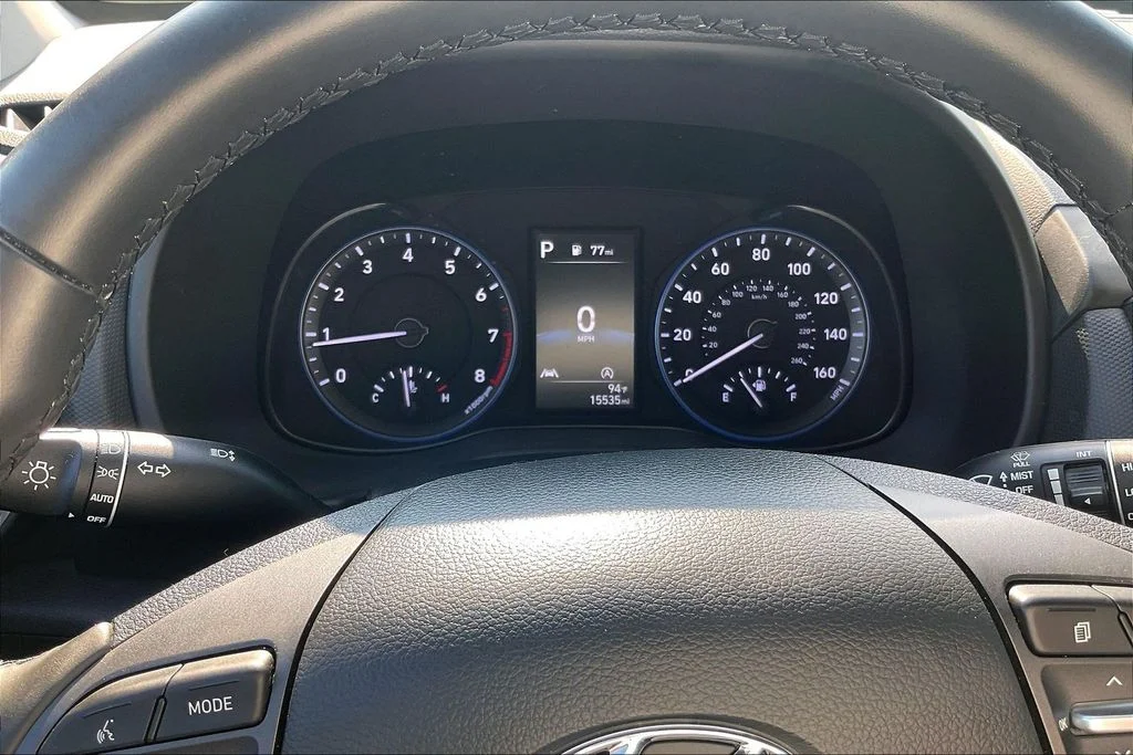 Used 2022 Silver Hyundai SEL image 23