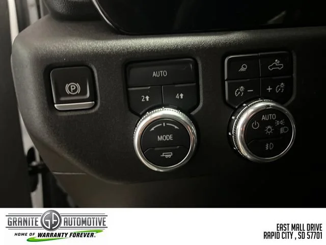 2024 GMC Sierra 1500 SLT - Photo 30