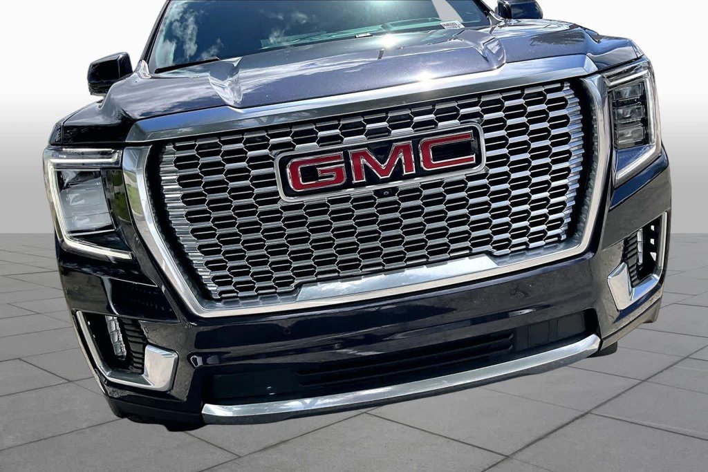 Used 2023 Silver GMC Denali image 30