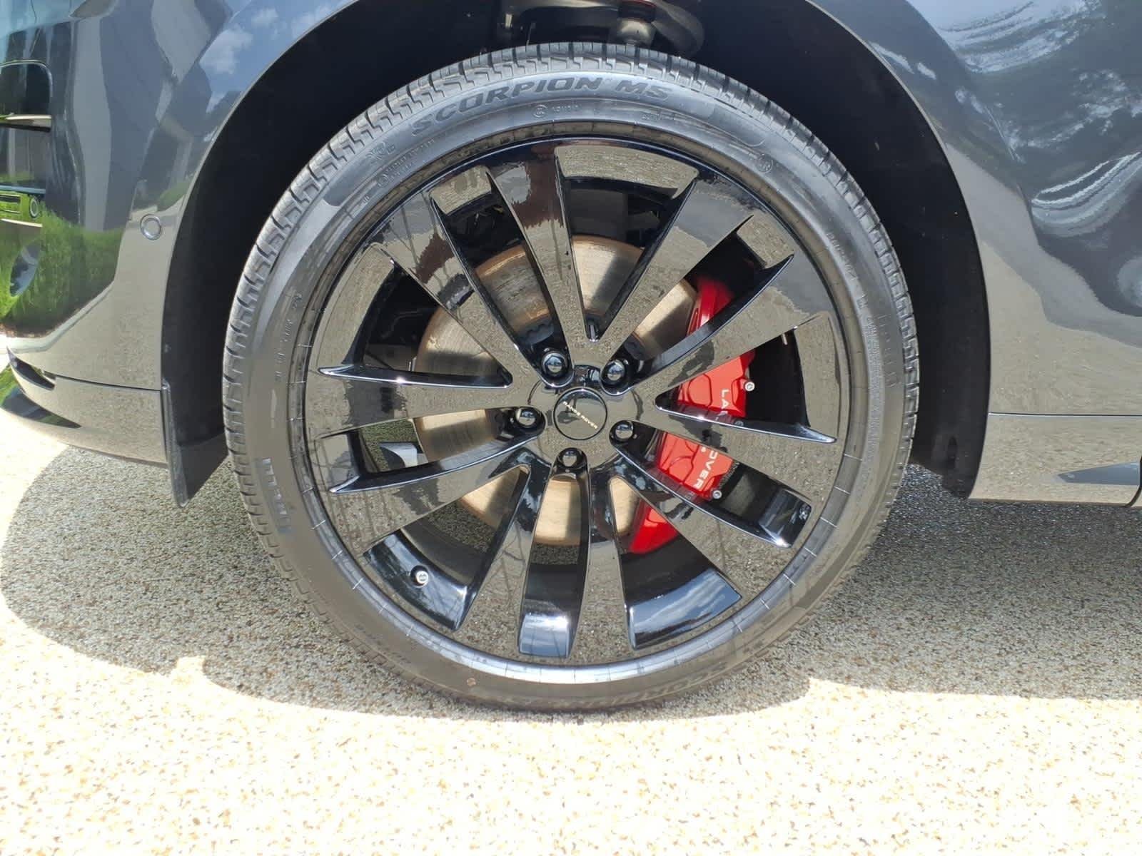 New 2026 Carpathian Grey LAND ROVER Dynamic SE image 7