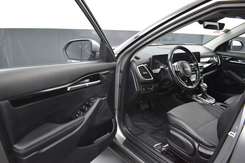 Certified Used 2024 Steel Gray Kia S image 5