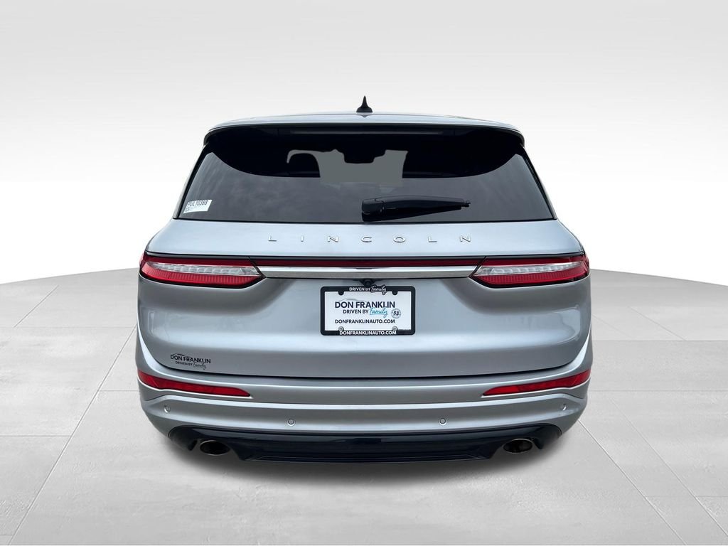 Used 2023 Silver Lincoln Standard image 4