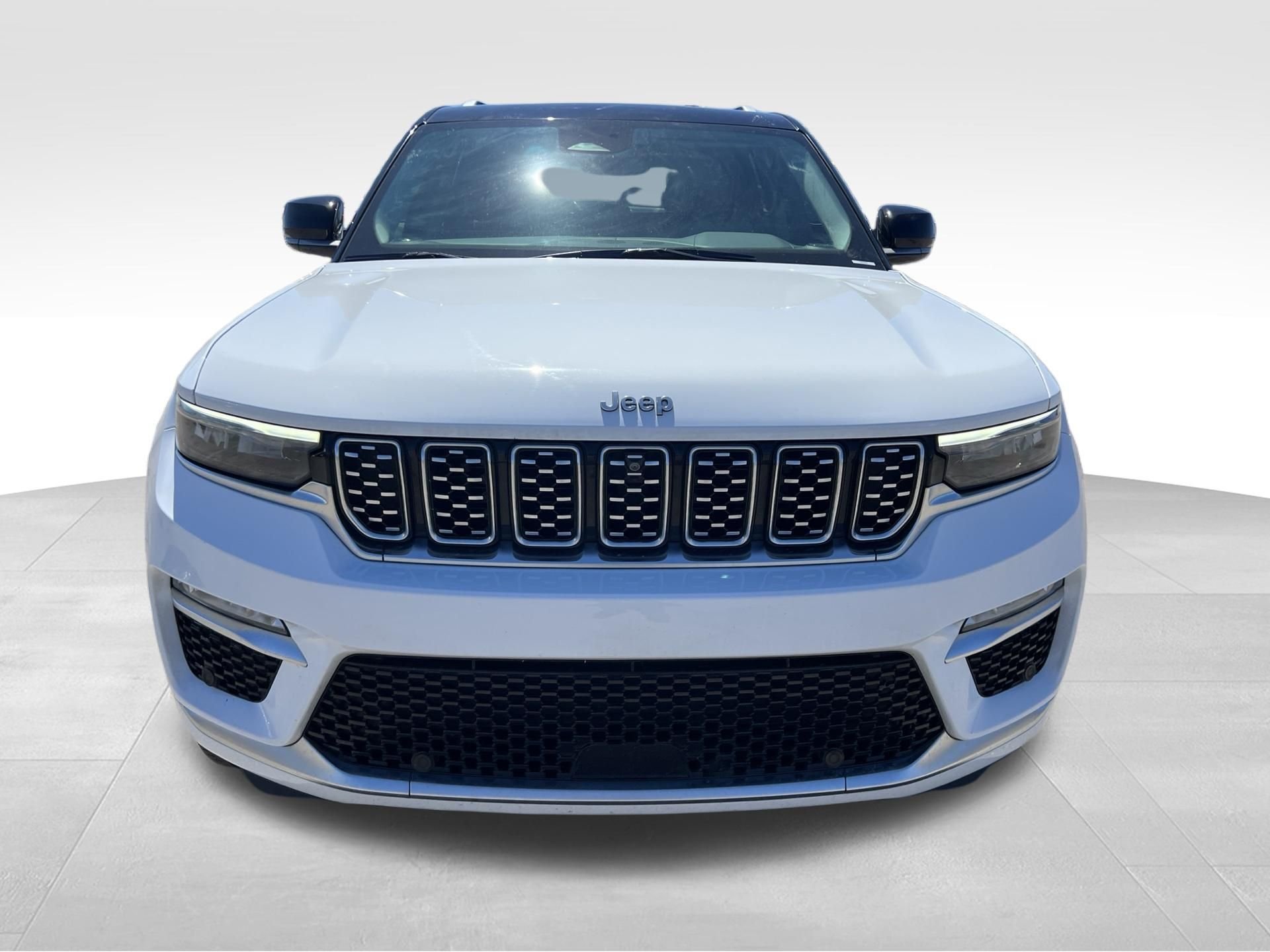 Used 2023 White Jeep Summit image 2