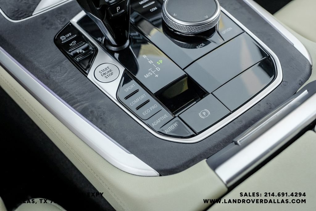 Used 2022 Blue Metallic BMW sDrive40i image 31