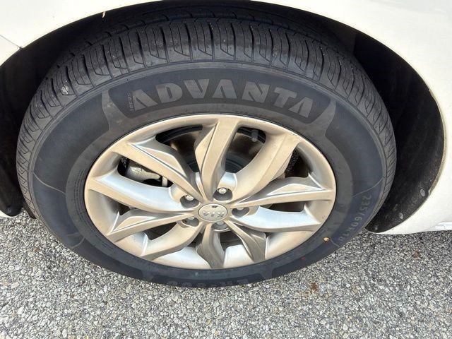 Used 2021 Snow White Pearl Kia EX image 10