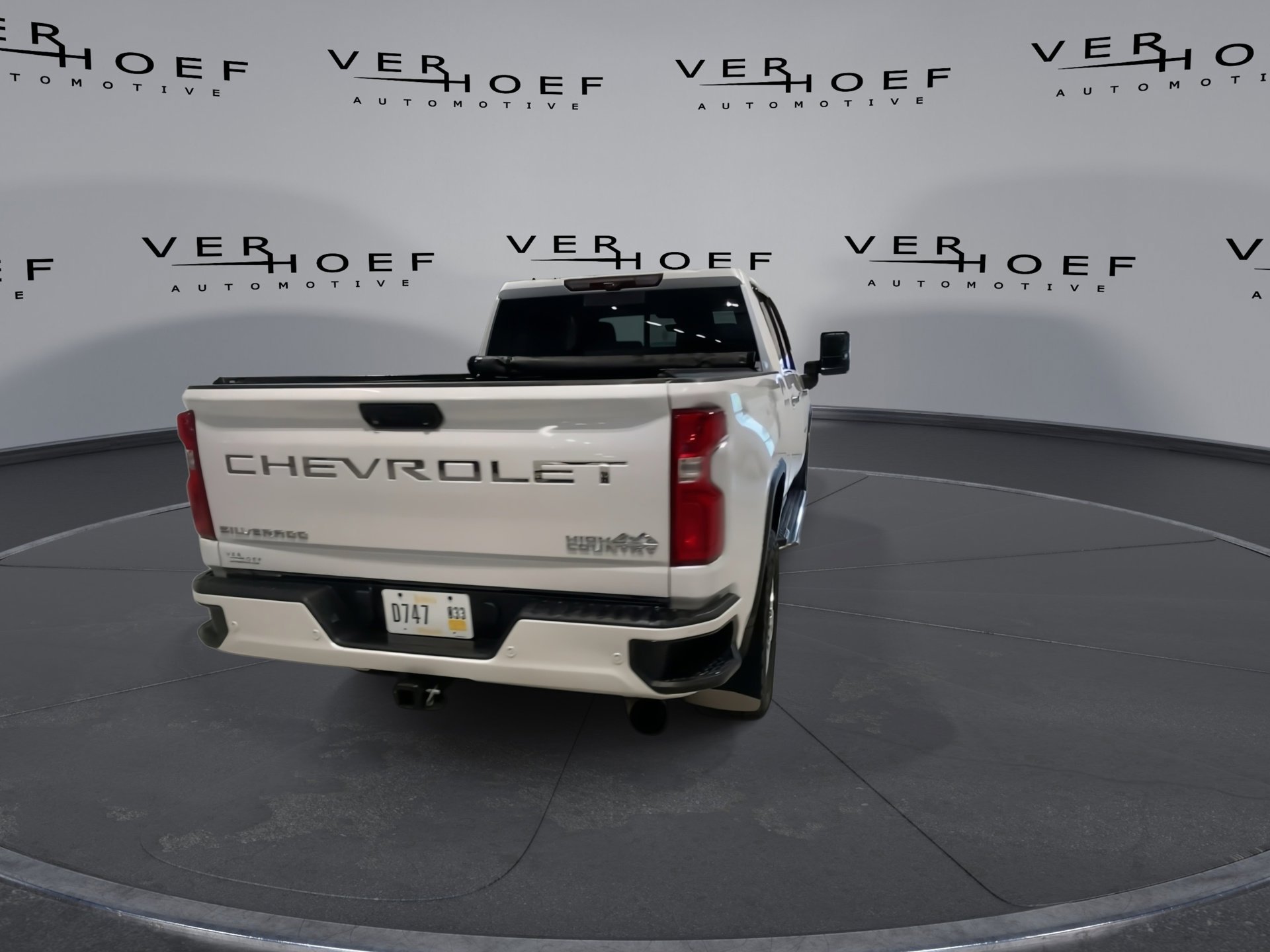 Used 2022 Iridescent Pearl Tricoat Chevrolet High Country image 8