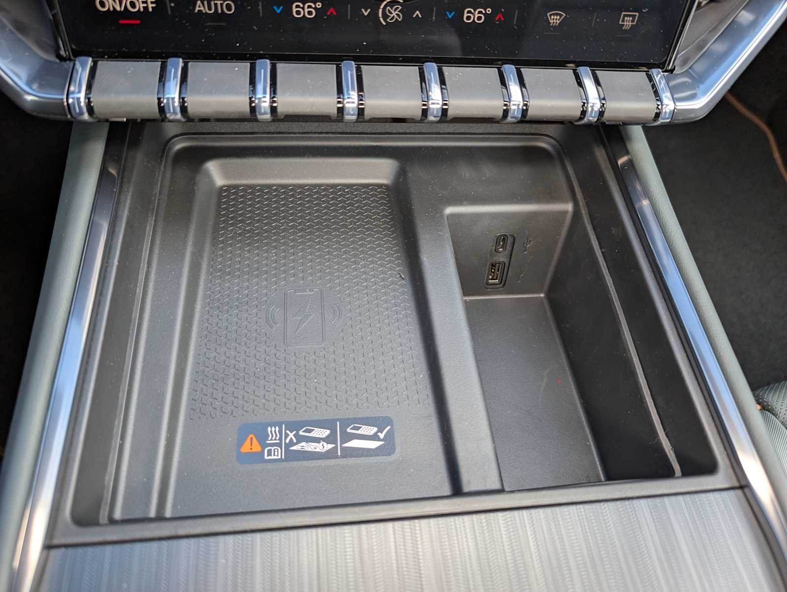 2026 GMC Acadia AT4 - Photo 26