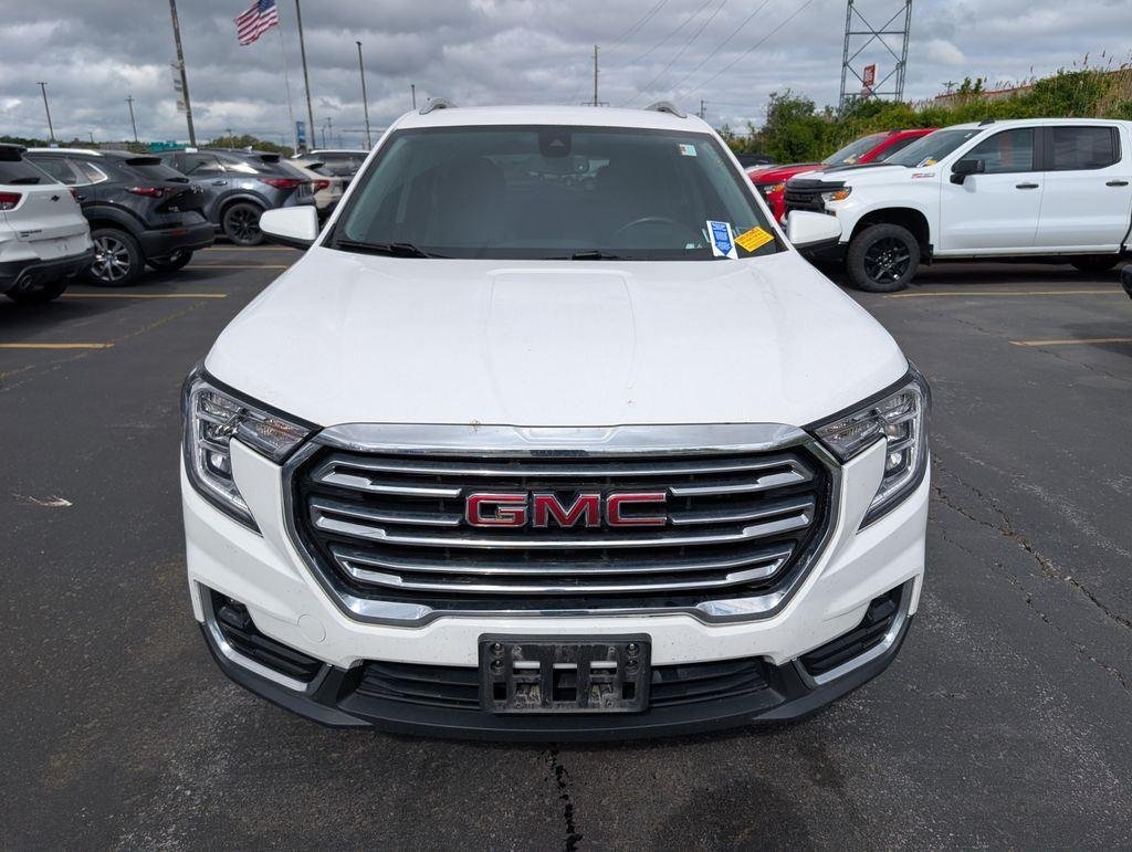 Used 2023 Summit White GMC SLT image 2
