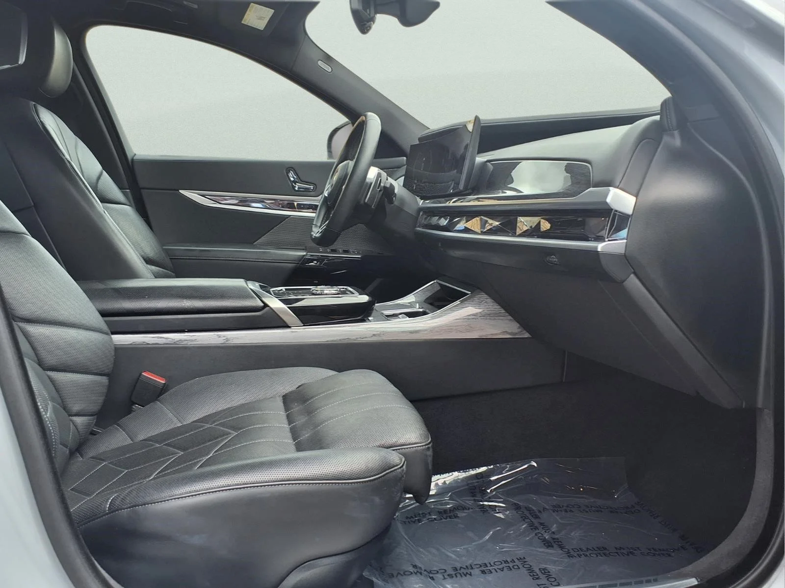 2024 BMW 7 Series 740i - Photo 13