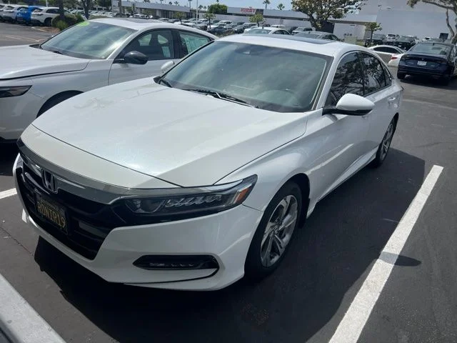 Used 2018 Platinum White Pearl Honda EX-L image 2