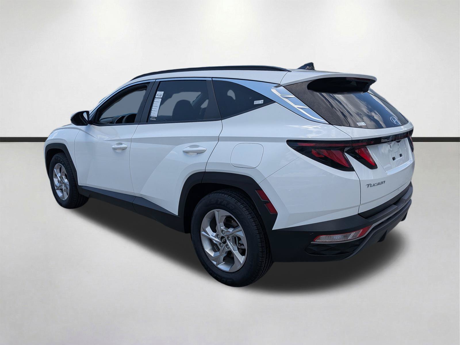 Certified Used 2024 White Pearl Hyundai SEL image 5