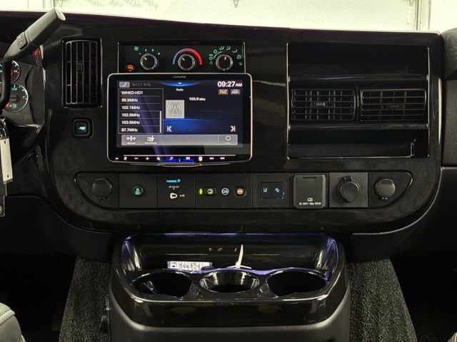 Used 2025 Onyx Black GMC Explorer Limited SE image 26