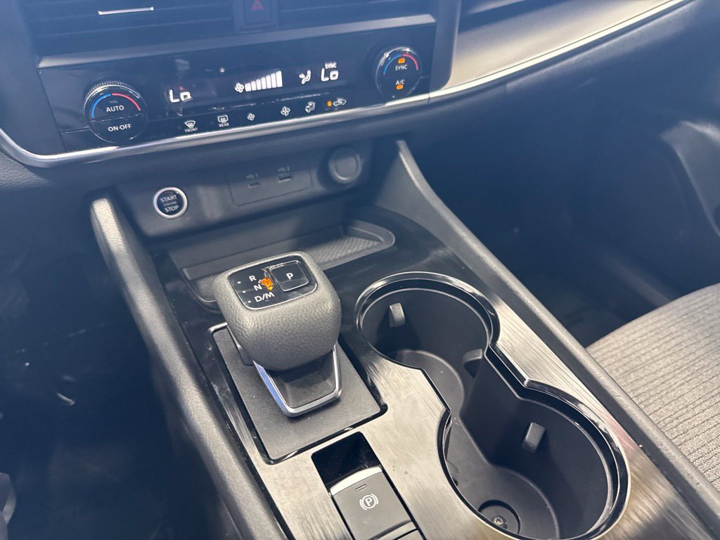 Used 2023 Gray Nissan SV image 27