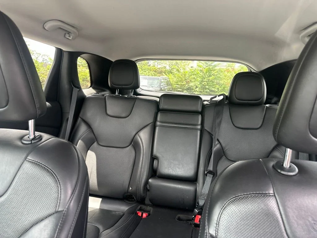 Used 2019 Crystal Metallic Jeep Limited image 26