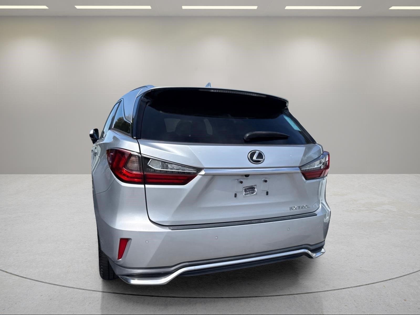 Used 2019 Silver Lining Metallic Lexus RX 350L Premium image 9