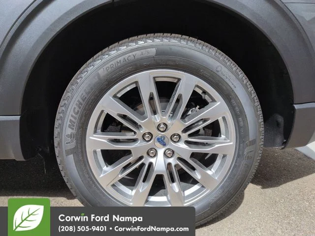 New 2026 Carbonized Gray Metallic Ford Platinum image 33