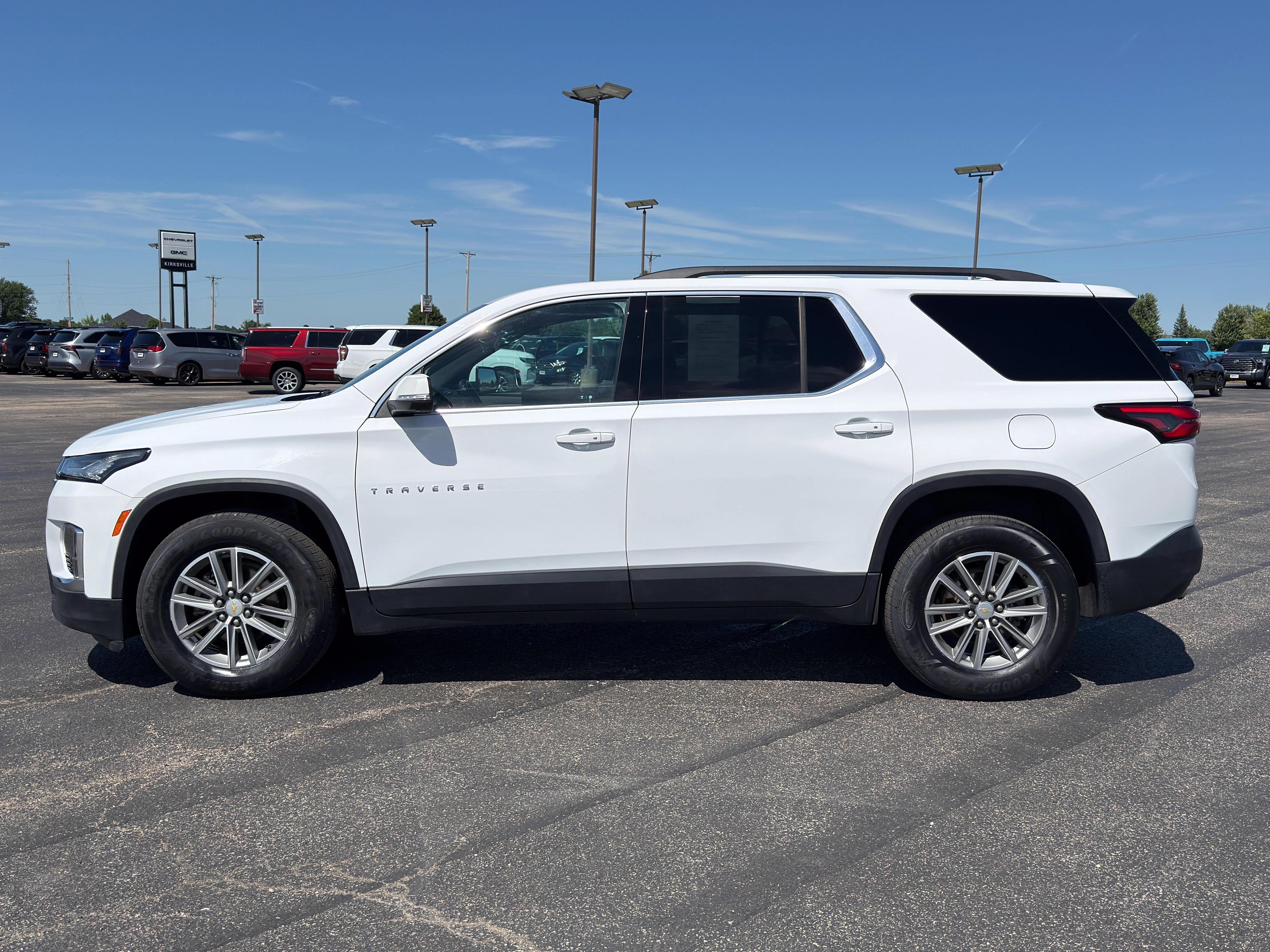 Used 2023 Summit White Chevrolet LT Cloth image 6