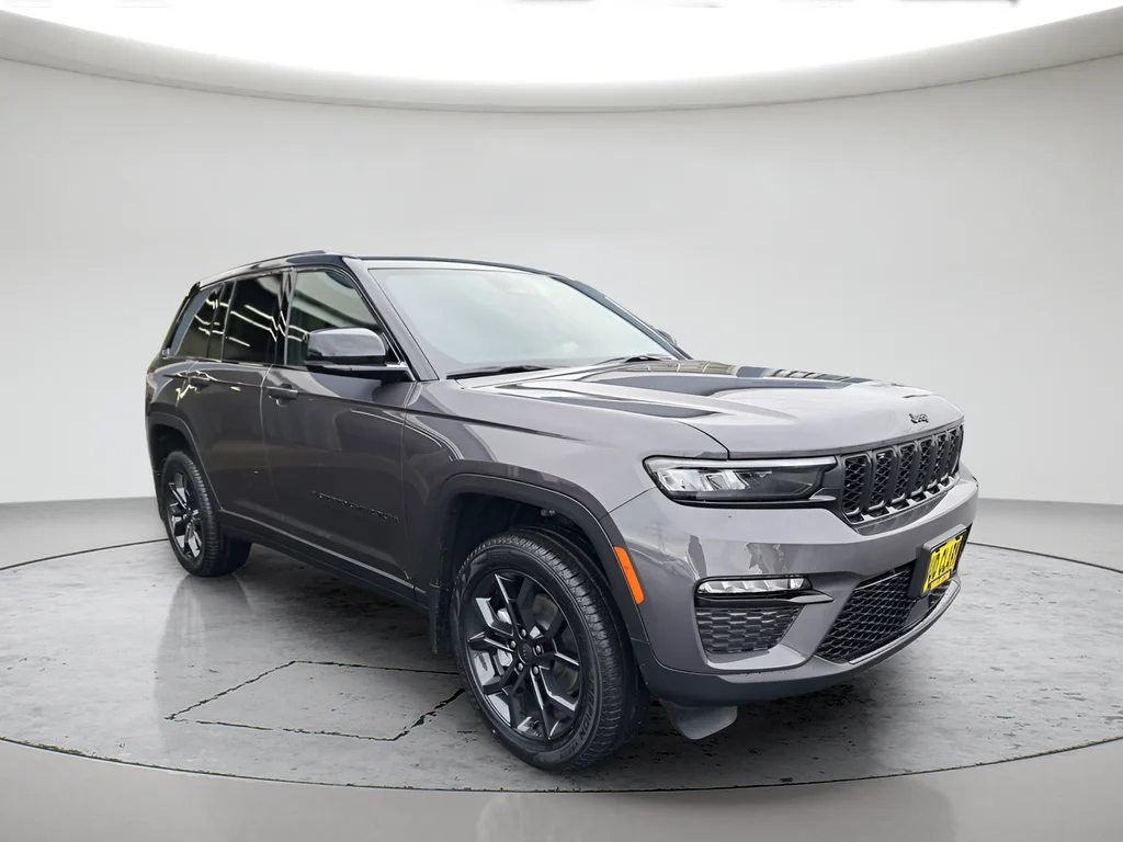New 2025 Baltic Gray Metallic Clear-Coat Exterior Paint Jeep Limited image 1
