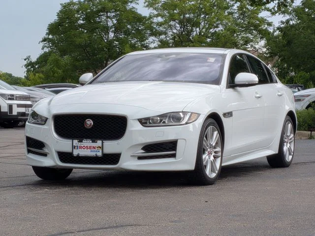 Used 2018 White Jaguar 25t R-Sport image 3