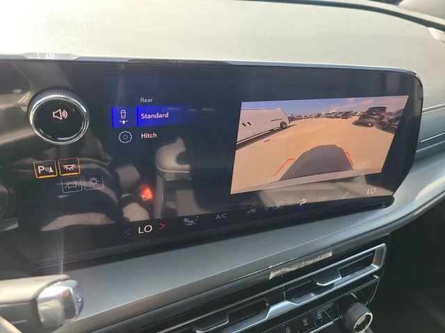 New 2026 Summit White Chevrolet LT image 30