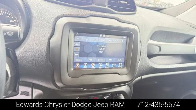 Used 2020 Gray Jeep Latitude image 25