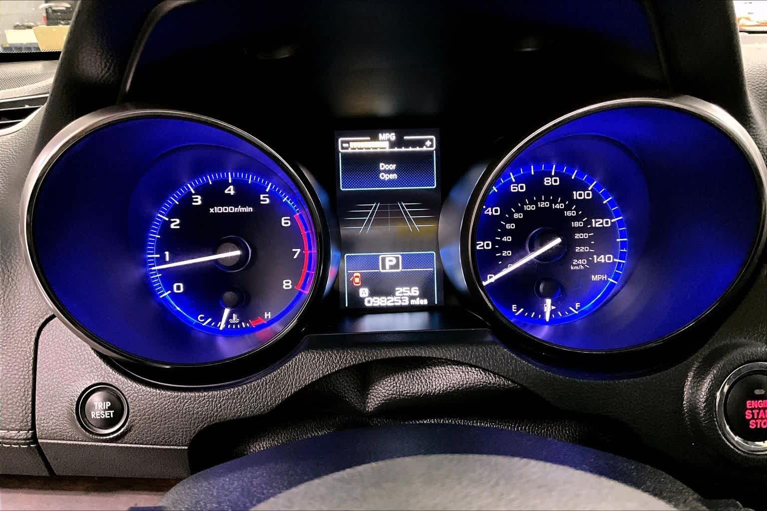 Used 2019 Ice Silver Metallic Subaru Limited image 26