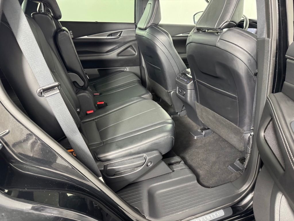 Used 2023 Mineral Black INFINITI LUXE image 34