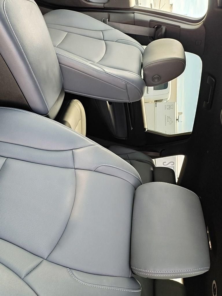Used 2024 Black Buick Essence image 18