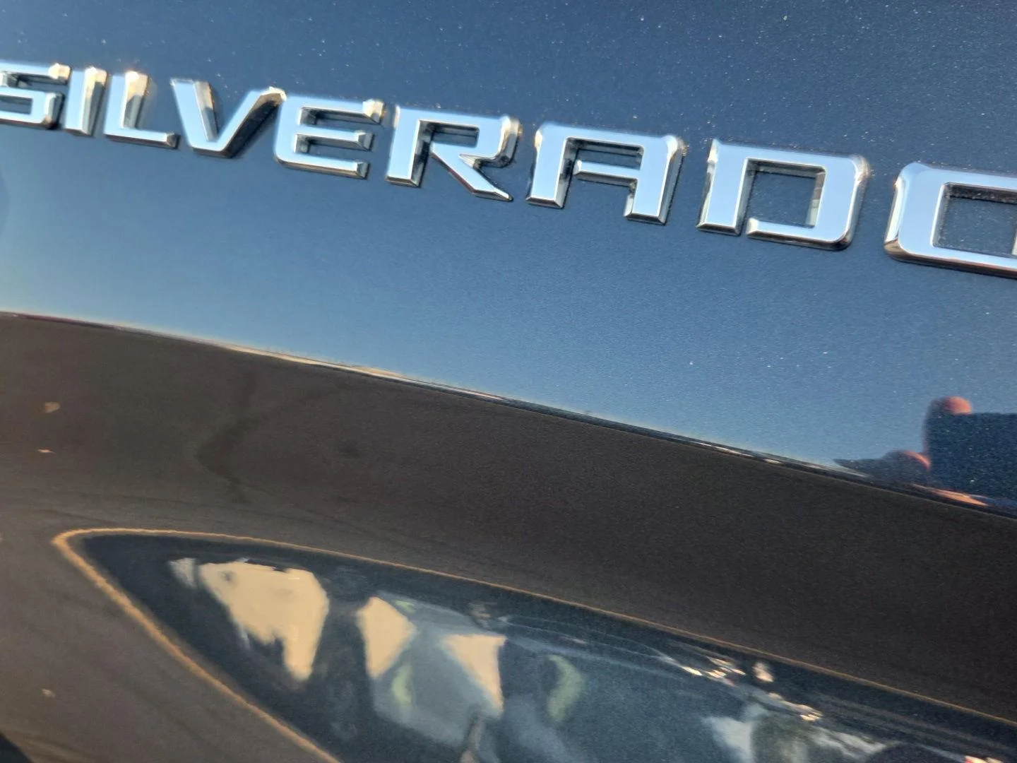 Used 2021 SHADOW GRAY METALLIC Chevrolet LT image 4